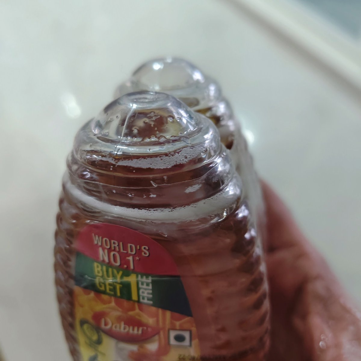 jd_simit's tweet photo. @DaburIndia  on top of honey , why this kind of precipitation??? Any preservatives or sugar ? https://t.co/KnD7hIzn1g