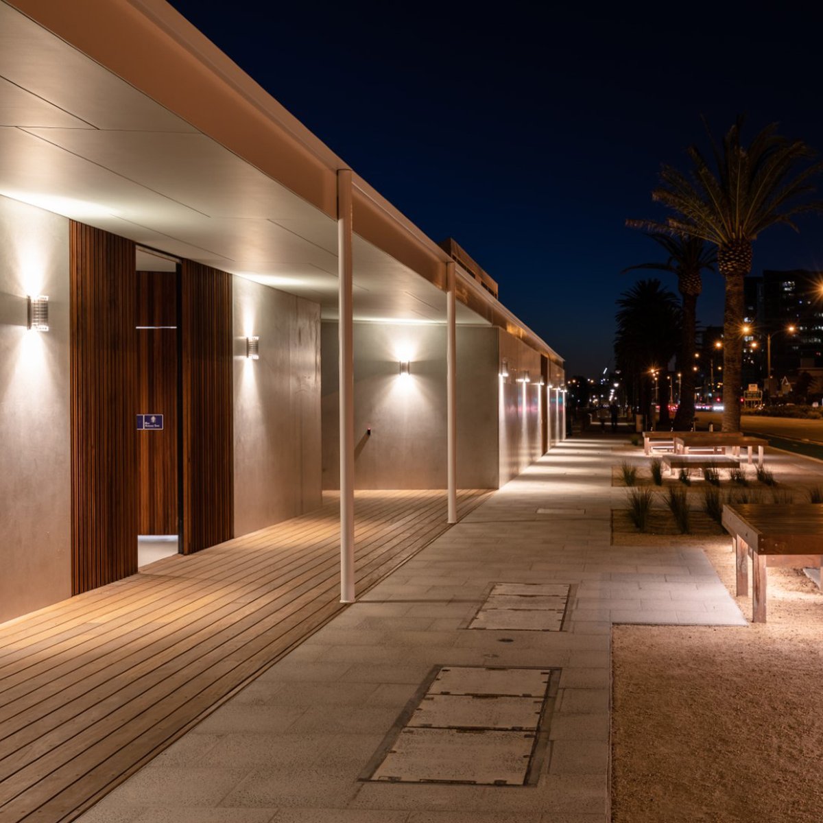 ligmangroup's tweet photo. LIGMAN x South Melbourne Life Saving Club 
.
Meet Marvik 5 [https://t.co/KrvDSmEPZd], Tango’s smaller sibling! At just 220mm tall, it delivers 19W #MicroVOS optics in an up/down setup.
.
#ligman #outdoorlighting #indoorlighting #ligmansolarlighting #ligmancolorlighting https://t.co/rC7i8h5K9D