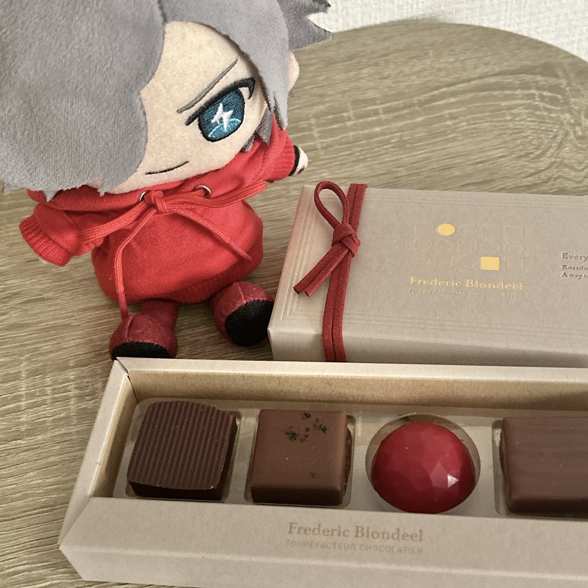 hjkusinym's tweet photo. レイジぬい早めのバレンタイン https://t.co/UgS9jJW3kw