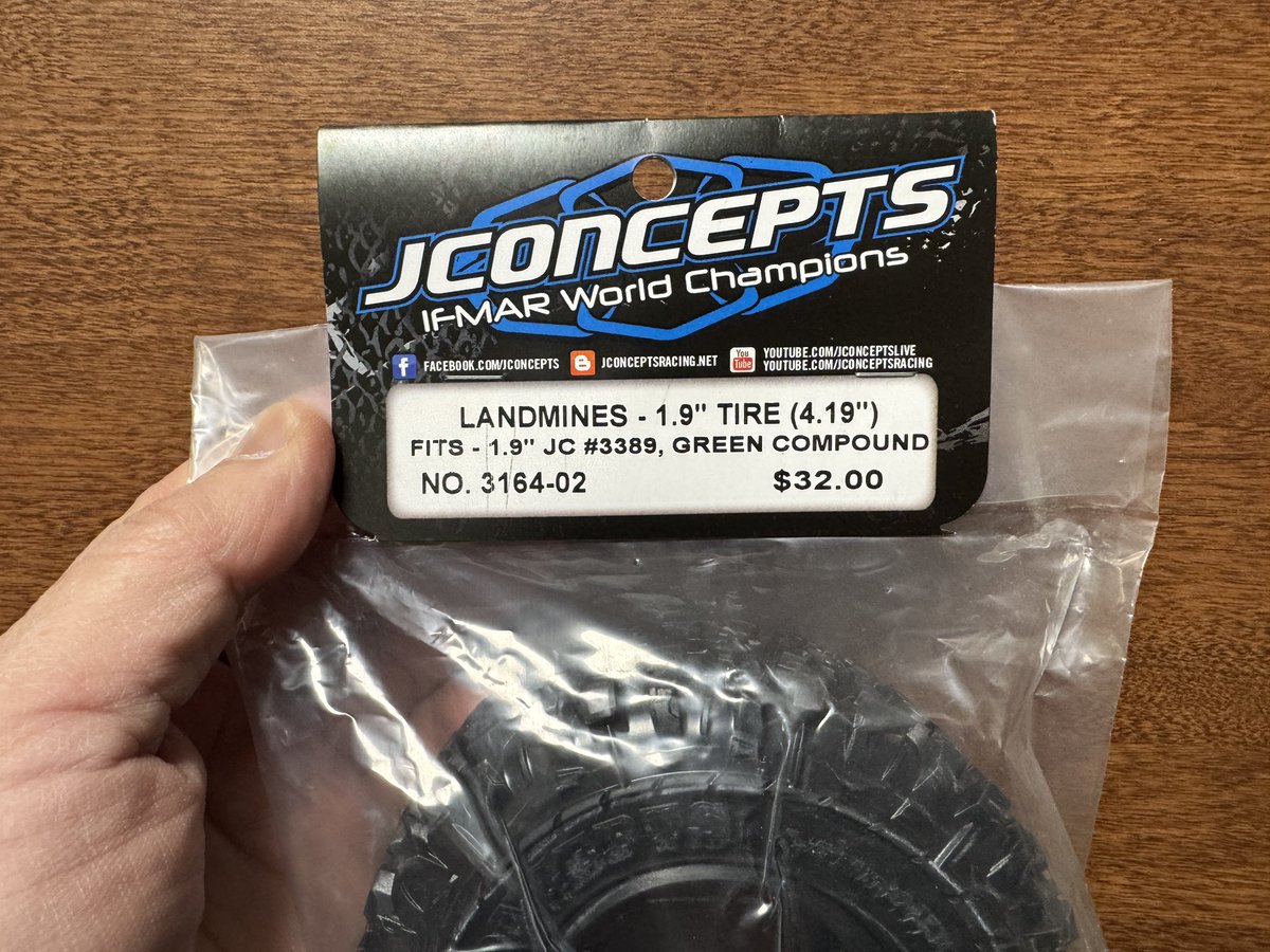 KenBFR's tweet image. ジェイコンの新しいタイヤを使ってみる🤩
どのぐらい変わるか楽しみだ
#jconcepts