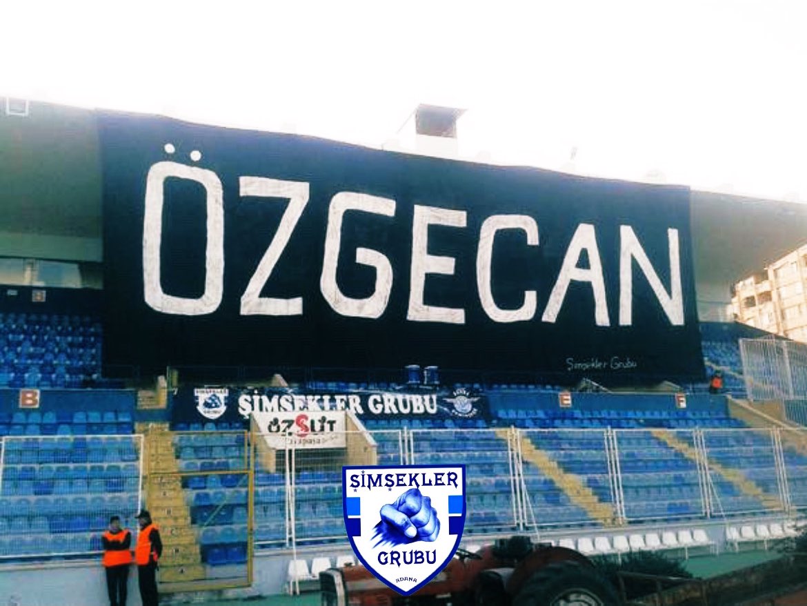 10 yıl önce bugün hayattan koparılan Özgecan Aslan’ı sevgi ve özlemle anıyoruz.

Kadın cinayetlerinin, kadına yönelik şiddetin son bulduğu bir dünya için mücadele etmeye devam edeceğiz.
#SimseklerGrubu