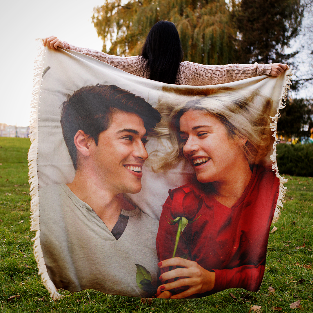 CanvasChampAU's tweet photo. Wrap your love in warmth this Valentine's! ❤️ Create a custom photo blanket &amp; cherish your memories forever. 🥰 Perfect cozy gift!

🛍️ Order now 👉https://t.co/pxaw73qAxa

#ValentinesDay #CustomBlanket #GiftOfLove #CanvasChamp https://t.co/EeRWQqRxdD