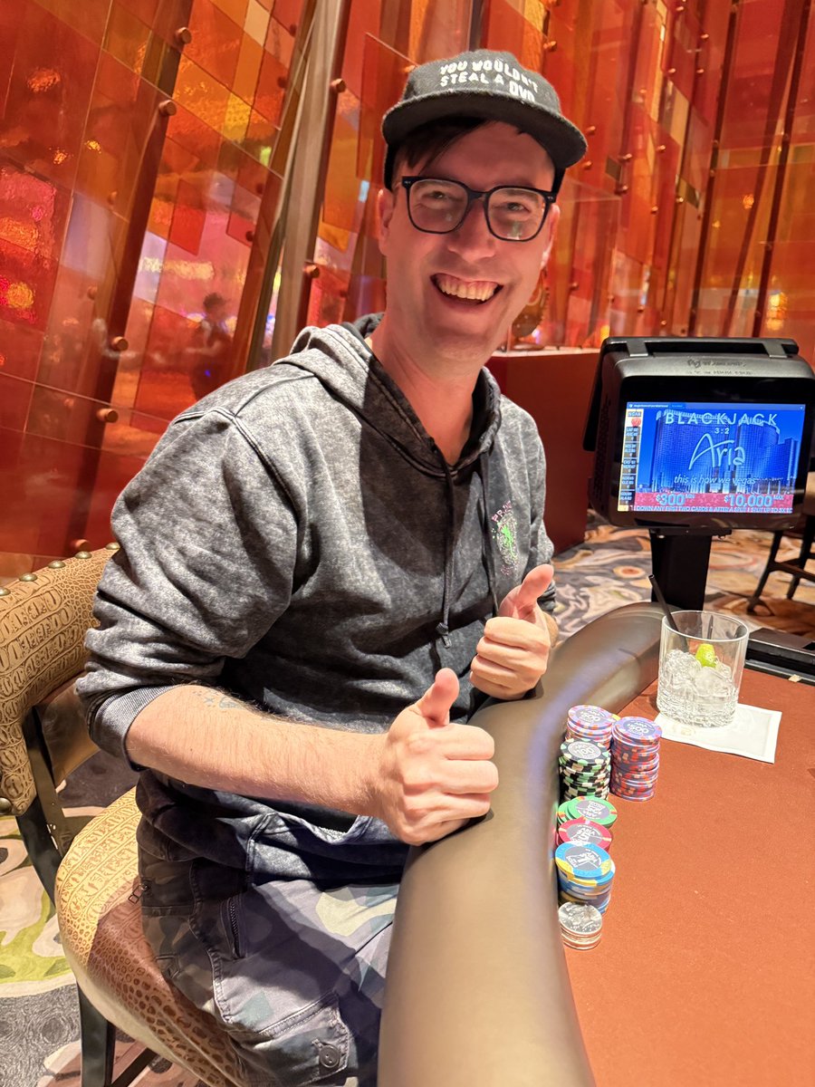 Happy to see friends at DICE Summit :D 
<a href="/shawnethegirl/">Shawne Benson</a> <a href="/johnfvega85/">John Vega</a> <a href="/RiotRMD/">Thomas Puha</a> <a href="/jonmgibson/">Jon Muppet Gibson</a>