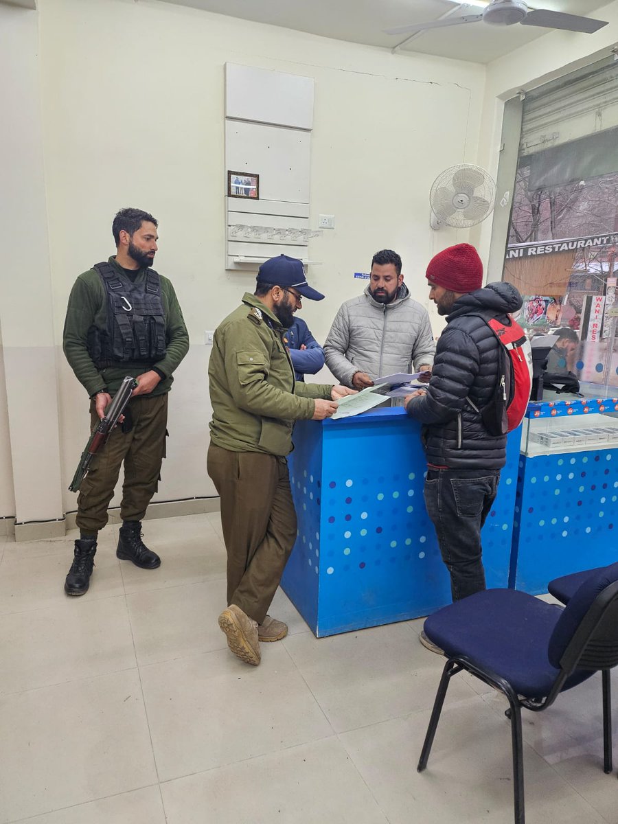 AnantnagPolice's tweet image. Anantnag Police launches SIM verification drive to combat fraud &amp;amp; misuse . The drive aims to ensure all SIM cards are issued in compliance with established procedures, verifying authenticity of documents &amp;amp; adherence to telecom guidelines. #AnantnagPolice #SIMVerification