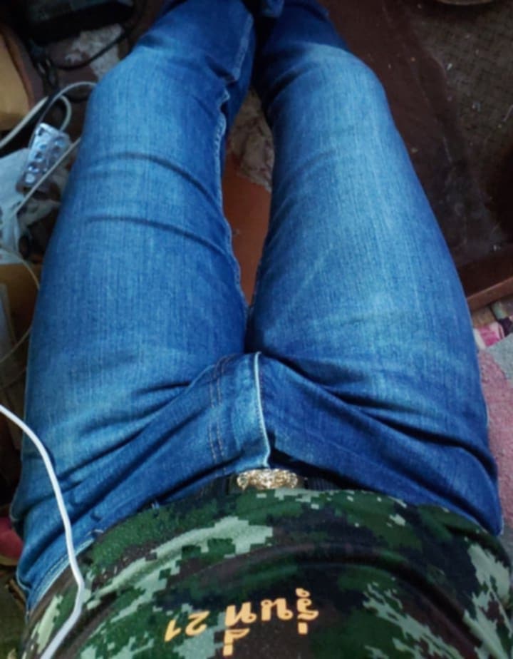 Armyjeans911's tweet photo. #คืนนี้ว่างนะ
#เย็ดกันคาเกงยีนส์
#เย็ดกันคาชุดลายพราง
#โทร.0988199331 ต้น https://t.co/OHHJnJCNDz