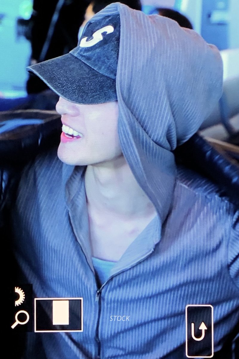 250211 HND 

シヨン頑張って !

#시영 #박시영 #シヨン
#얘가_우리토깽이임