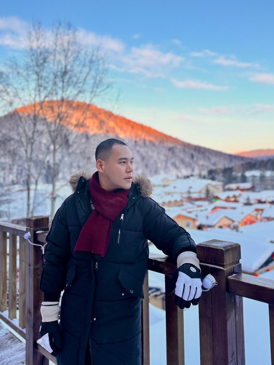 FlukePhutt's tweet photo. #snowtown #snowtownharbin #chinasnowtown #snowvillage #harbin #china 🇨🇳 https://t.co/n6C93cLluY