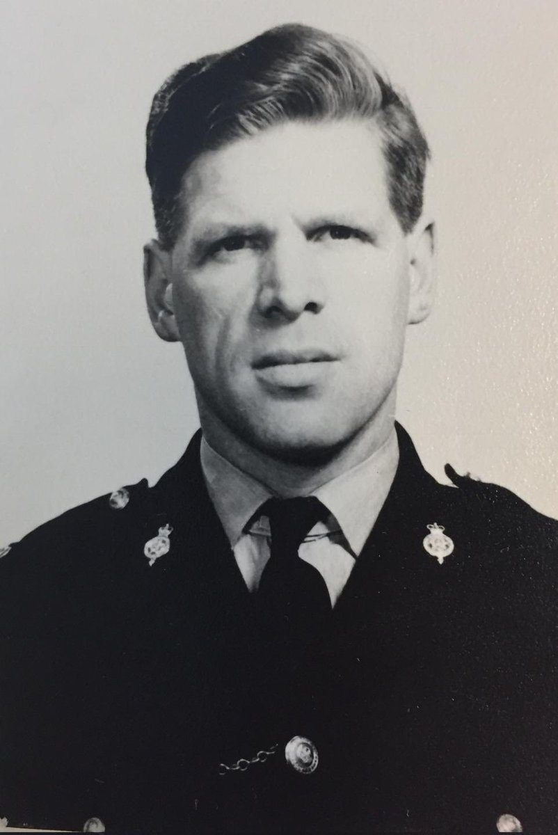 NWPoliceDivers's tweet photo. We’re a very small part of the police family &amp; today we remember one of our own, PC Stanley Moore.

As a police diver, Stanley lost his life whilst searching for 2 missing children at Howley weir on the River Mersey in Warrington in 1969.

He left his wife &amp; 4 children. 🌹 https://t.co/EDwGQye4Gi