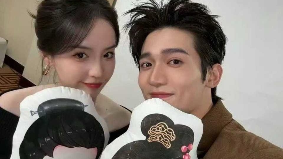 triplem11543909's tweet image. I didn't start #PerfectMatch for this CP but ended up loving their arc the most. Here I am digging all the promo stuff I had overlooked. Please, let's have them do a new drama together , or even spin off of them solving legal cases 
#LiangYongQi #KeYing