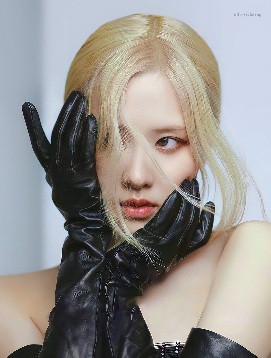 🖐️✌️✌️🥺

NUMBERONE GIRL ROSIE DAY
#WithROSÉTillTheEnd
#원앤온리_넘버원걸_로제_데이