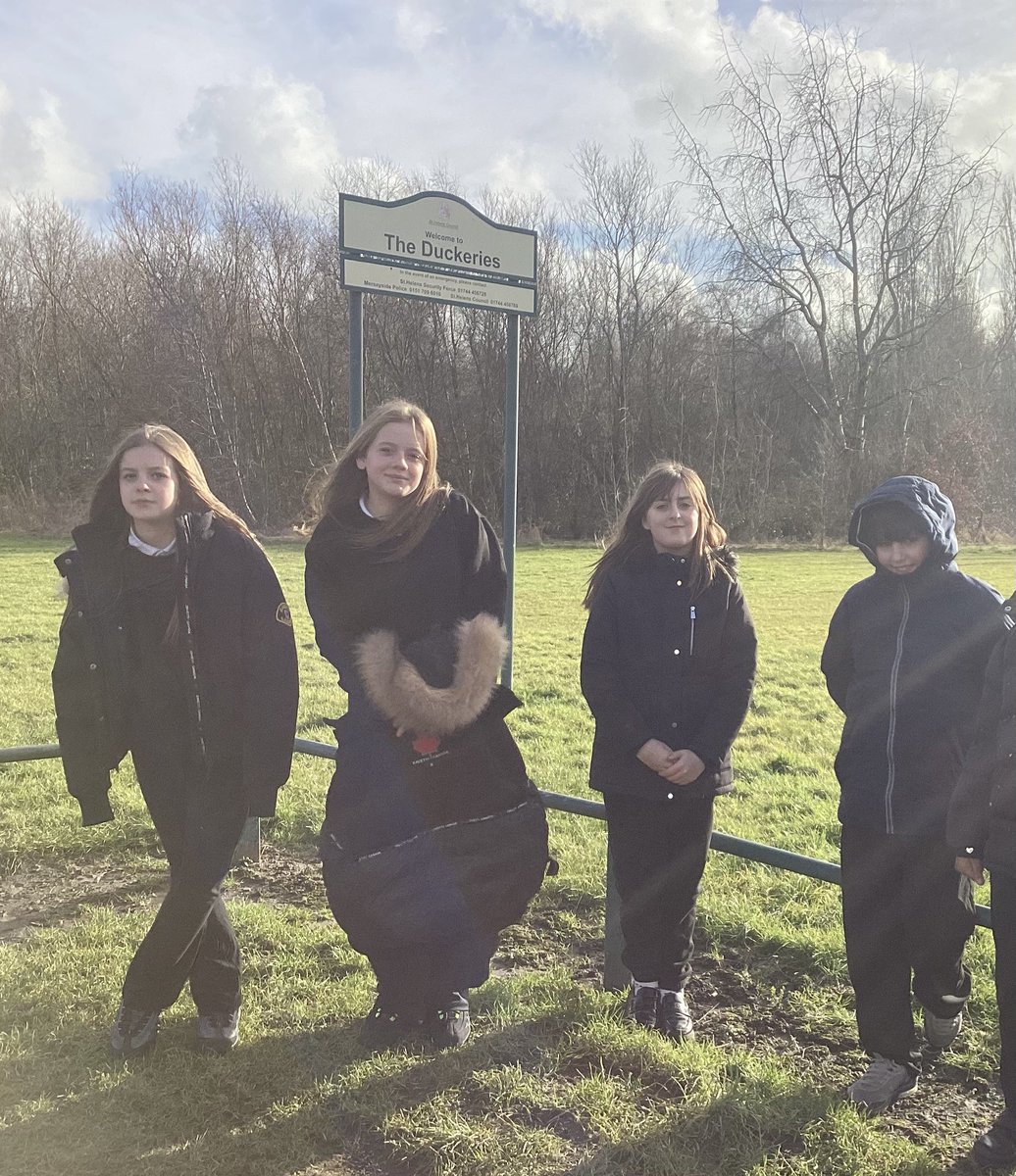 STHELENSPACE's tweet image. 🌈✨ Wellbeing Wednesday #childrensmentalhealth 
Children &amp;amp; staff in Oak Class enjoyed a wonderful well-being walk 
#mentalhealthweek #knowyourselfgrowyourself