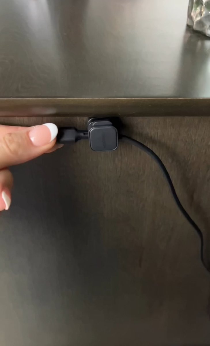 JOYROOMofficial's tweet image. One simple fix = big impact!
#JOYROOM Magnetic Cable Clips 💯make a HUGE difference—no more lost or tangled cables!
Credit: @stonebrook.home
#JOYROOMorganizeyourlife
#CompactOrganizer #TechUpgrade #CableManagement
#bedroom #influencers