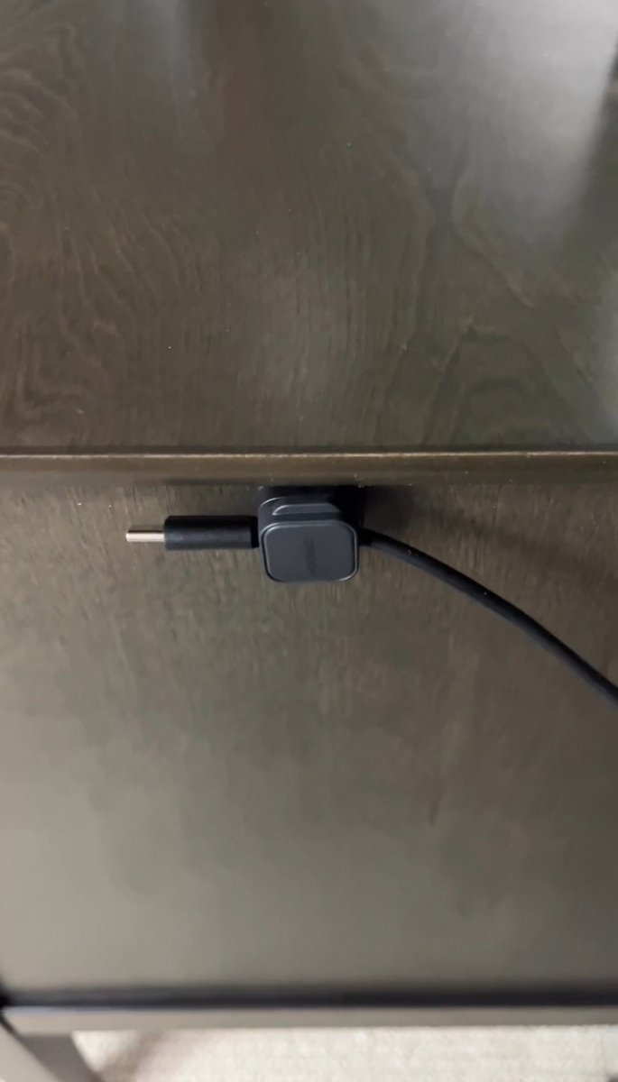 JOYROOMofficial's tweet image. One simple fix = big impact!
#JOYROOM Magnetic Cable Clips 💯make a HUGE difference—no more lost or tangled cables!
Credit: @stonebrook.home
#JOYROOMorganizeyourlife
#CompactOrganizer #TechUpgrade #CableManagement
#bedroom #influencers
