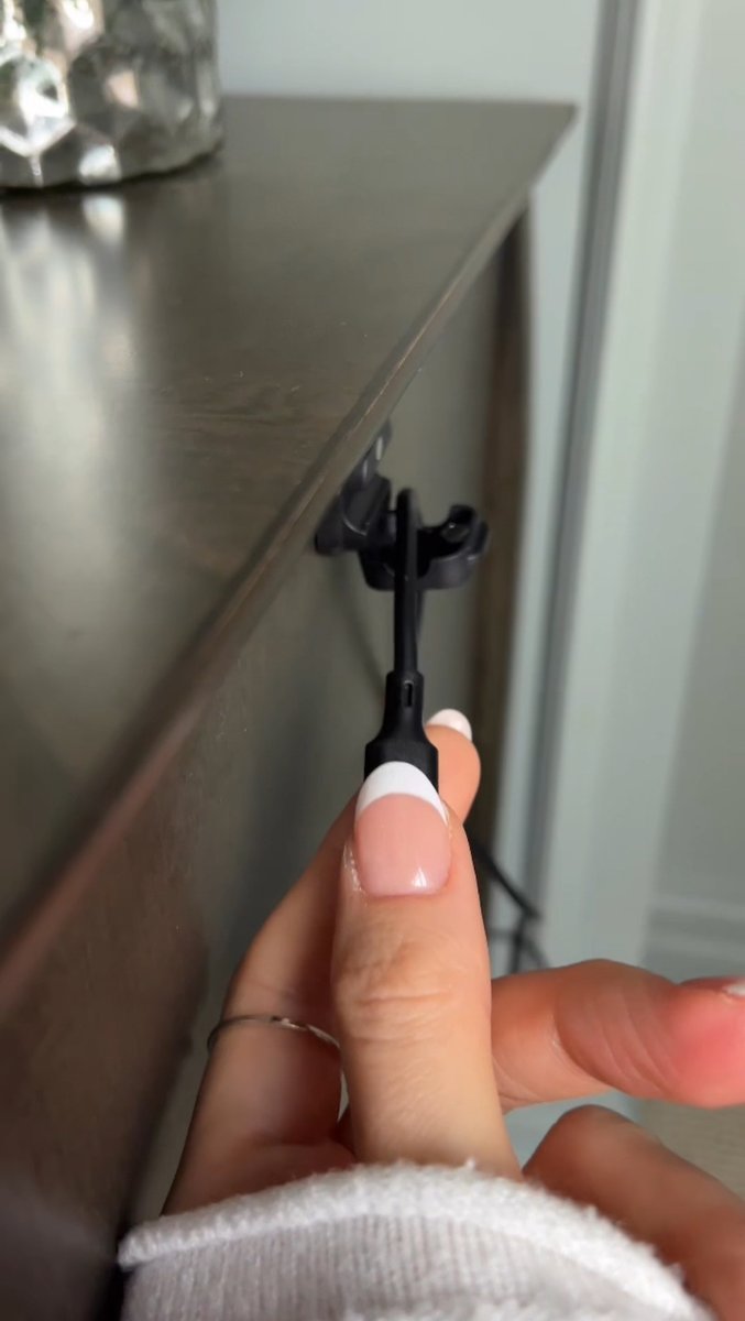 JOYROOMofficial's tweet image. One simple fix = big impact!
#JOYROOM Magnetic Cable Clips 💯make a HUGE difference—no more lost or tangled cables!
Credit: @stonebrook.home
#JOYROOMorganizeyourlife
#CompactOrganizer #TechUpgrade #CableManagement
#bedroom #influencers