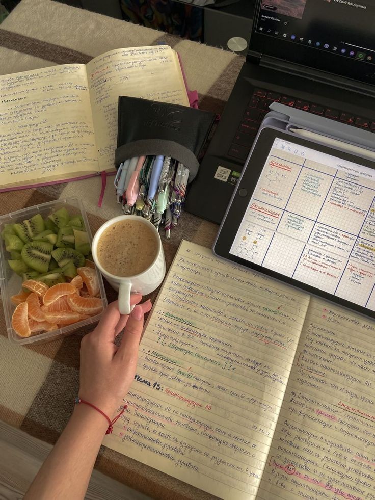 tuiterdamone's tweet photo. como lidar com imprevistos: ciclo de estudos ou cronograma de estudos? uma thread para o #studytwt 🤓✍🏼 https://t.co/7hznyDljSv