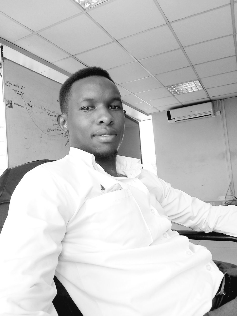 Ibrasseguya2001's tweet photo. #4thyear https://t.co/8Ju6Dsummj