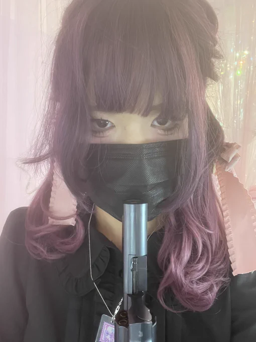  この時の地雷系女装は自由ヶ丘にある女装用スタジオにて2万円でプロのメイクを受けました(* 'ω' *) 