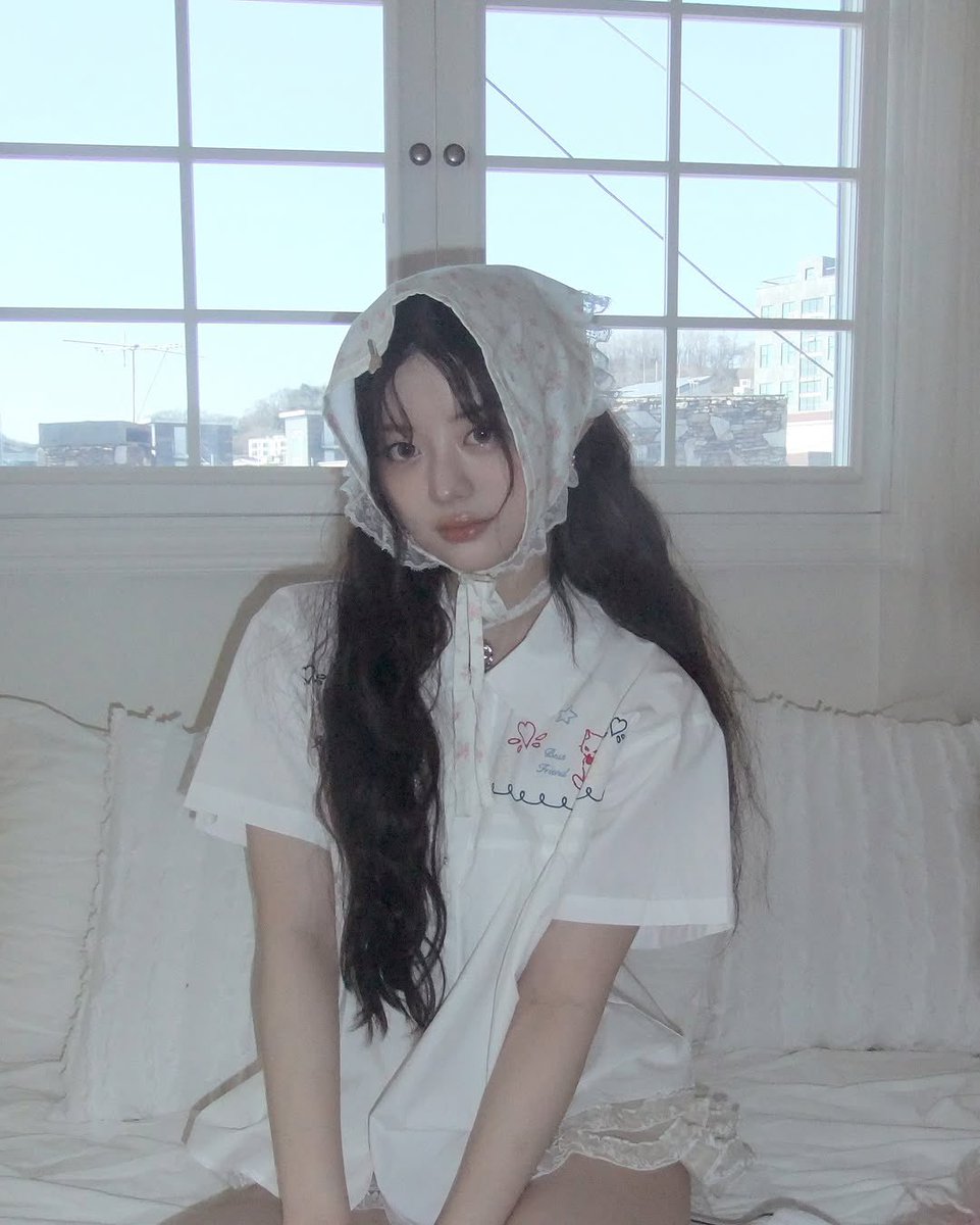 picsillit's tweet photo. [📸] 250211 #MINJU Instagram update

 #ILLIT #아일릿 @ILLIT_official @ILLIT_twt https://t.co/xlapGz1FwF
