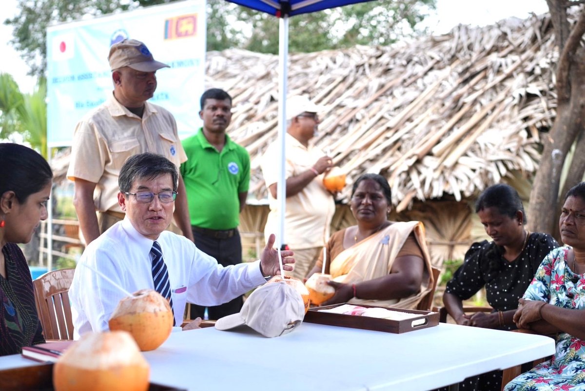 JapanEmb_SL's tweet image. Ambassador ISOMATA visited mine field in the Northern Province, where Japan has been supporting demining activities since 2002. Japan remains committed to fostering peace and stability in Sri Lanka through humanitarian mine action. 🇯🇵🤝🇱🇰 #JapanSupports #Demining