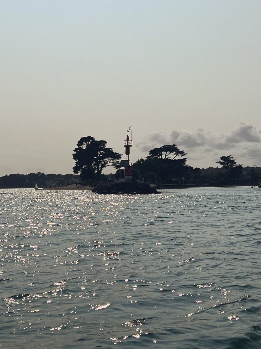 Bonne journée. Couvrez vous bien. ☺️🥶