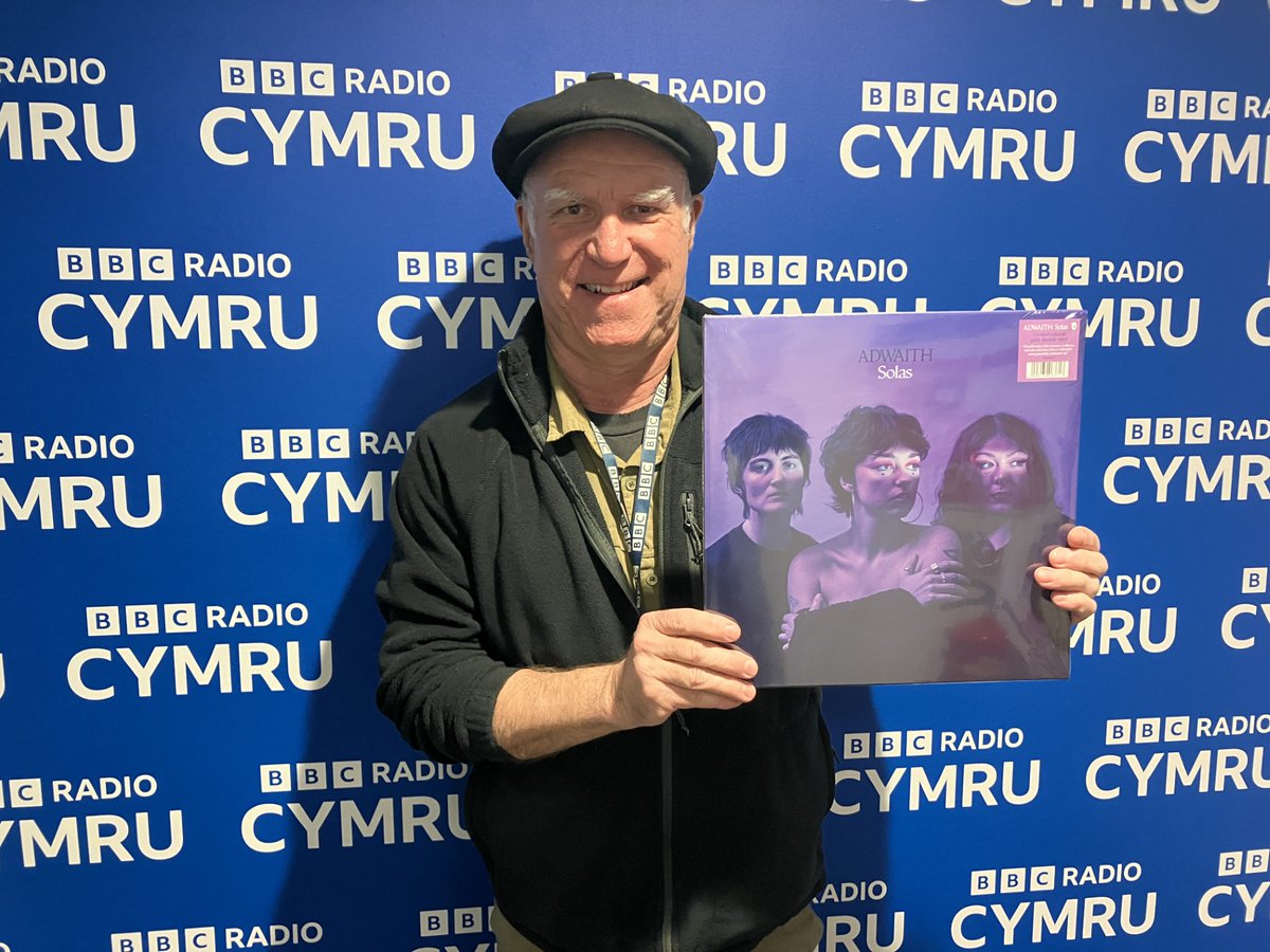 Rhys Mwyn (@therealrhysmwyn) on Twitter photo Sioe Neithiwr <a href="/Mrcyrff/">Mr</a> <a href="/diffiniad/">DIFFINIAD</a> <a href="/DirtyPopCardiff/">Dirty Pop</a> <a href="/Pedair4/">Pedair</a> <a href="/gaitoms/">Gai Toms</a> <a href="/colorama_sound/">Carwyn Ellis & Rio 18</a> <a href="/Roughion/">Roughion</a> <a href="/meigwynedd/">Mei Gwynedd</a> <a href="/OsianGwynedd/">Osian Gwynedd</a> <a href="/cerysmatthews/">Cerys Matthews</a> <a href="/adwaithmusic/">Adwaith</a> <a href="/LibertinoRecs/">Libertino</a> <a href="/Sainrecords/">Sain</a> <a href="/CeriFwydro/">Ceri.C</a> <a href="/TWMFFATWR/">Twmffat</a> <a href="/humanleagueHQ/">THL</a>
bbc.co.uk/programmes/m00… Sioe Neithiwr <a href="/Mrcyrff/">Mr</a> <a href="/diffiniad/">DIFFINIAD</a> <a href="/DirtyPopCardiff/">Dirty Pop</a> <a href="/Pedair4/">Pedair</a> <a href="/gaitoms/">Gai Toms</a> <a href="/colorama_sound/">Carwyn Ellis & Rio 18</a> <a href="/Roughion/">Roughion</a> <a href="/meigwynedd/">Mei Gwynedd</a> <a href="/OsianGwynedd/">Osian Gwynedd</a> <a href="/cerysmatthews/">Cerys Matthews</a> <a href="/adwaithmusic/">Adwaith</a> <a href="/LibertinoRecs/">Libertino</a> <a href="/Sainrecords/">Sain</a> <a href="/CeriFwydro/">Ceri.C</a> <a href="/TWMFFATWR/">Twmffat</a> <a href="/humanleagueHQ/">THL</a>
bbc.co.uk/programmes/m00…