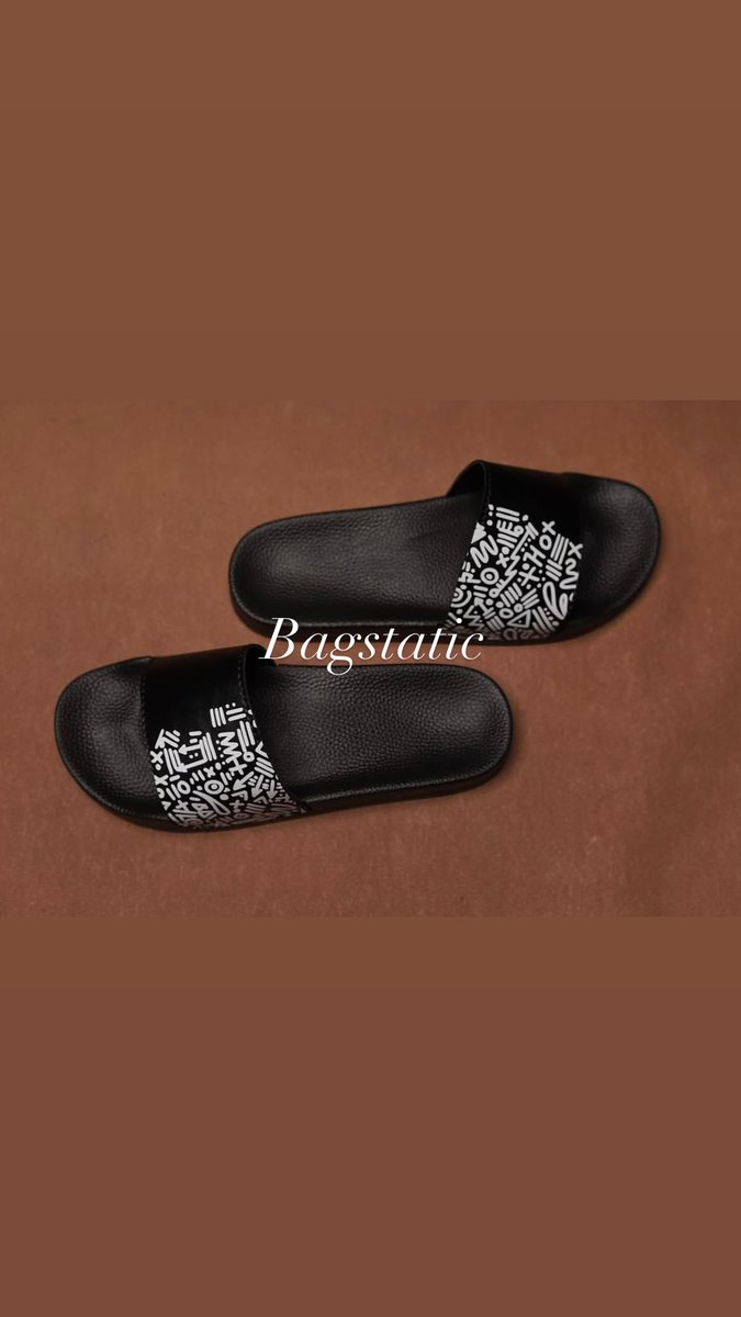 dameey_'s tweet image. Please retweet if you see this 🙏

I have this beautiful unisex slides on sale for discounted price.

Normal Price: 15,000 naira 
Discounted Price: 13,000 naira 

Available in different sizes.
