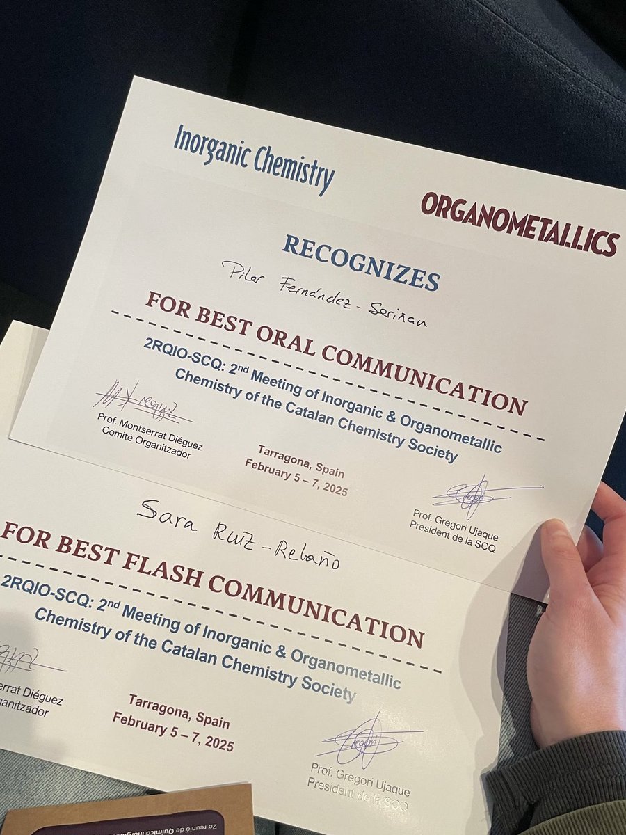 Still over the moon over <a href="/_sararuizr/">Sara Ruiz</a> and <a href="/pfserinan/">pfs</a> being awarded Best Flash and Best Oral Communications at <a href="/rqio_scq/">rqio_scq</a> 👏🏻 Congratulations!