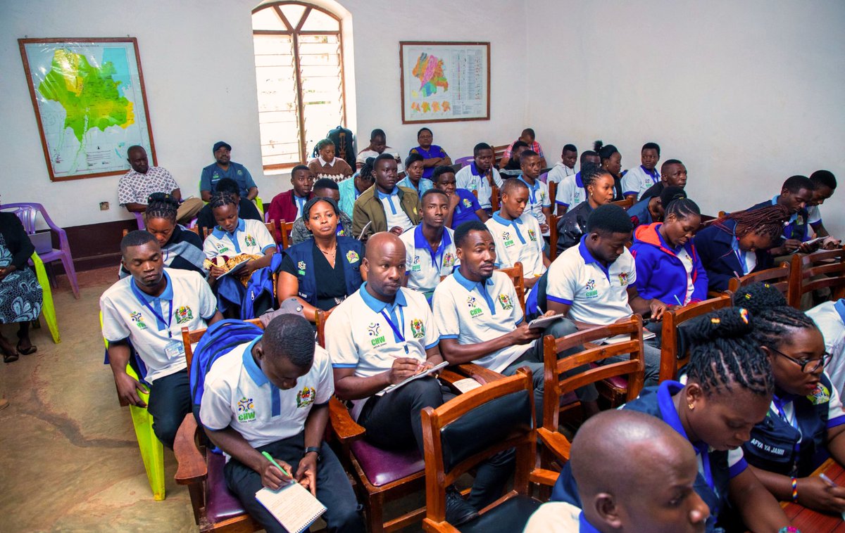 AfricaCDC's tweet photo. Community Health Workers are essential in early case detection, community engagement, and enforcing infection prevention measures.

Last week, @wizara_afyatz, @UNICEF, Tanzania Interfaith Partnership, @AfricaCDC and @WHO, conducted an integrated training for 70+ Community Health Workers in Tanzania. The sessions focused on risk communication, community-based surveillance, and infection prevention & control.

This initiative is part of a larger effort to train over 600 Community Health Workers, reinforcing community resilience in the Marburg Virus Disease response.

#AfricaCDC #marburgResponse