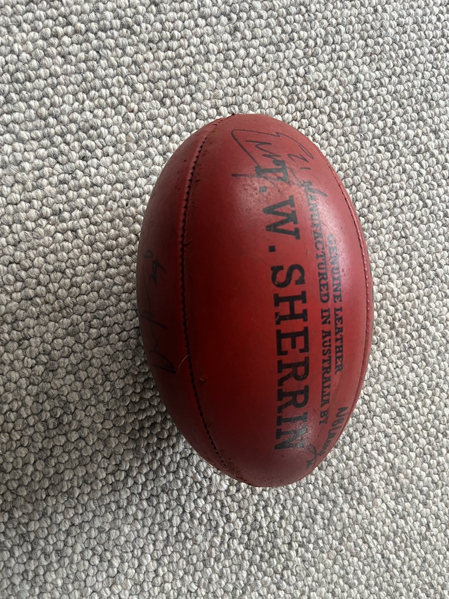 Big thanks to the <a href="/sydneyswans/">Sydney Swans</a> for coming to HHPS today! Kids were so excited to see Errol, Dane and the Lizard 🦎 - looking forward to the season opener!