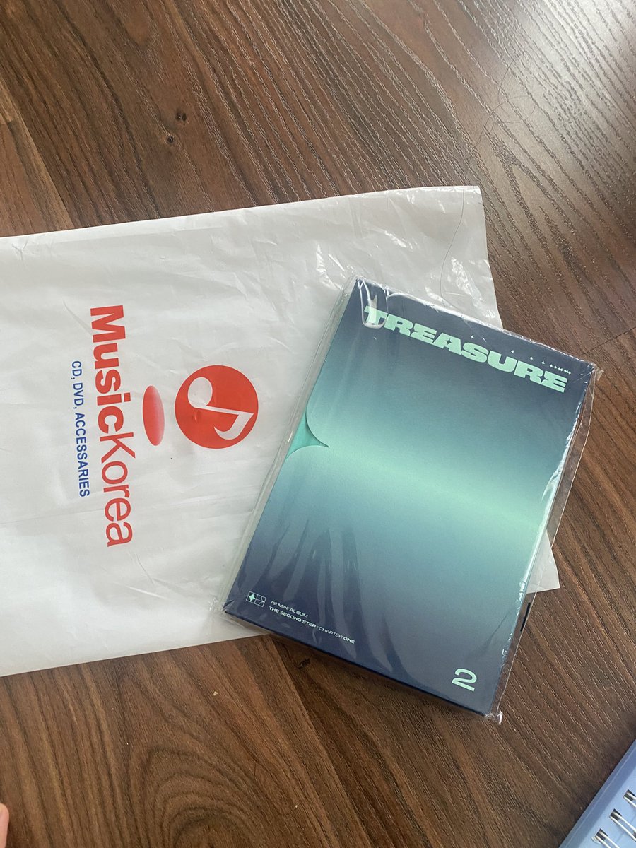 ttreajooo's tweet photo. [ HELP RT ] 🦋

⭑.ᐟ WTS Album BOY NEXT DOORS &amp; TREASURE -! 

ִֶָ࣪☾. Ready ina (Dom Bandung) 

ִֶָ࣪☾. Sealed 

ִֶָ࣪☾. 100% Ori (beli langsung di Korea (Music Korea) Januari 2025))

ִֶָ࣪☾. Bisa nego 

ִֶָ࣪☾. Available only 1pcs/each 

𓇼 ⋆.˚ 𓆉 Minat ? DM yaa 𓆝 𓆡⋆.˚ 𓇼 https://t.co/sz4ig0dx1t