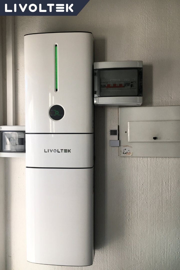 LivoltekSA's tweet photo. #LivoltekCase:  On this visit, we serviced 1 All-in-One Inverter &amp; 10 solar panels—keeping our client powered up. Now, they’re adding a 5kW battery for even greater security! 🌞🔋

Trust LIVOLTEK—where efficiency meets luxury. ⚡ #SolarPower #EnergyIndependence https://t.co/AAYiJwabBE