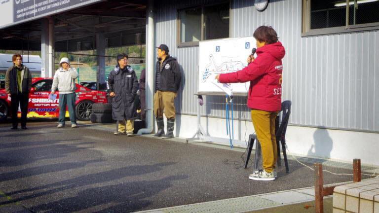 FormationRacing's tweet image. 2月24日せーみスクールあります！！
しっかりアドバイスももらえて、走り込める走行会です！😎
自分もどうにか車直して参戦予定です…

気になった方いましたら、是非走りましょう✌️