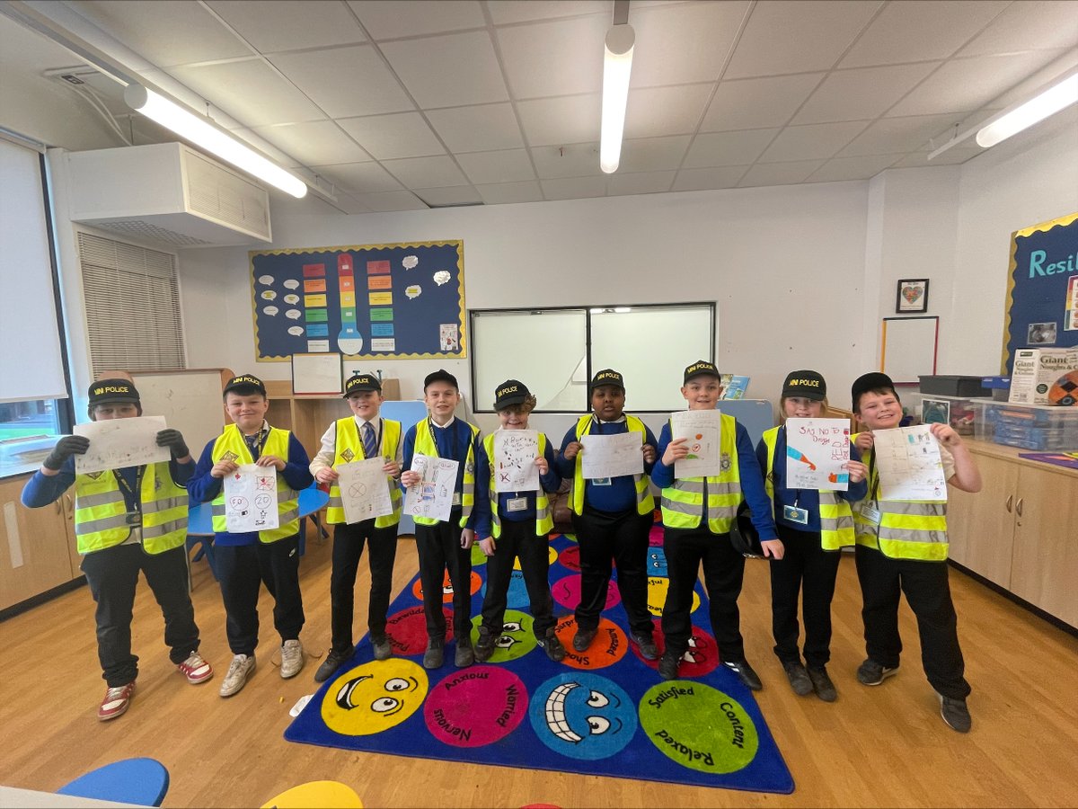 The Mini Police of Francis Askew Primary School in Hull have been busy creating Crime Prevention posters. Well done Mini Police. They look great!