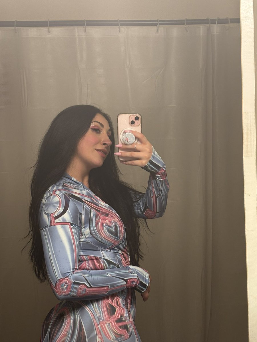 svdden_babe's tweet photo. bc why not🤝 https://t.co/V9UHjHx7o6