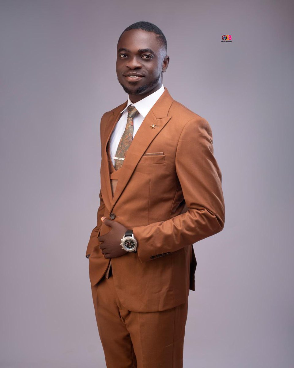Wizarab10's tweet photo. Oke @Designermc01 is a First Class Graduate of Food Engineering from the University of Illorin. 

Kindly avail him any assistance with job or scholarship abroad. Thank you 🙏🏾 https://t.co/GyfZtsmwKf