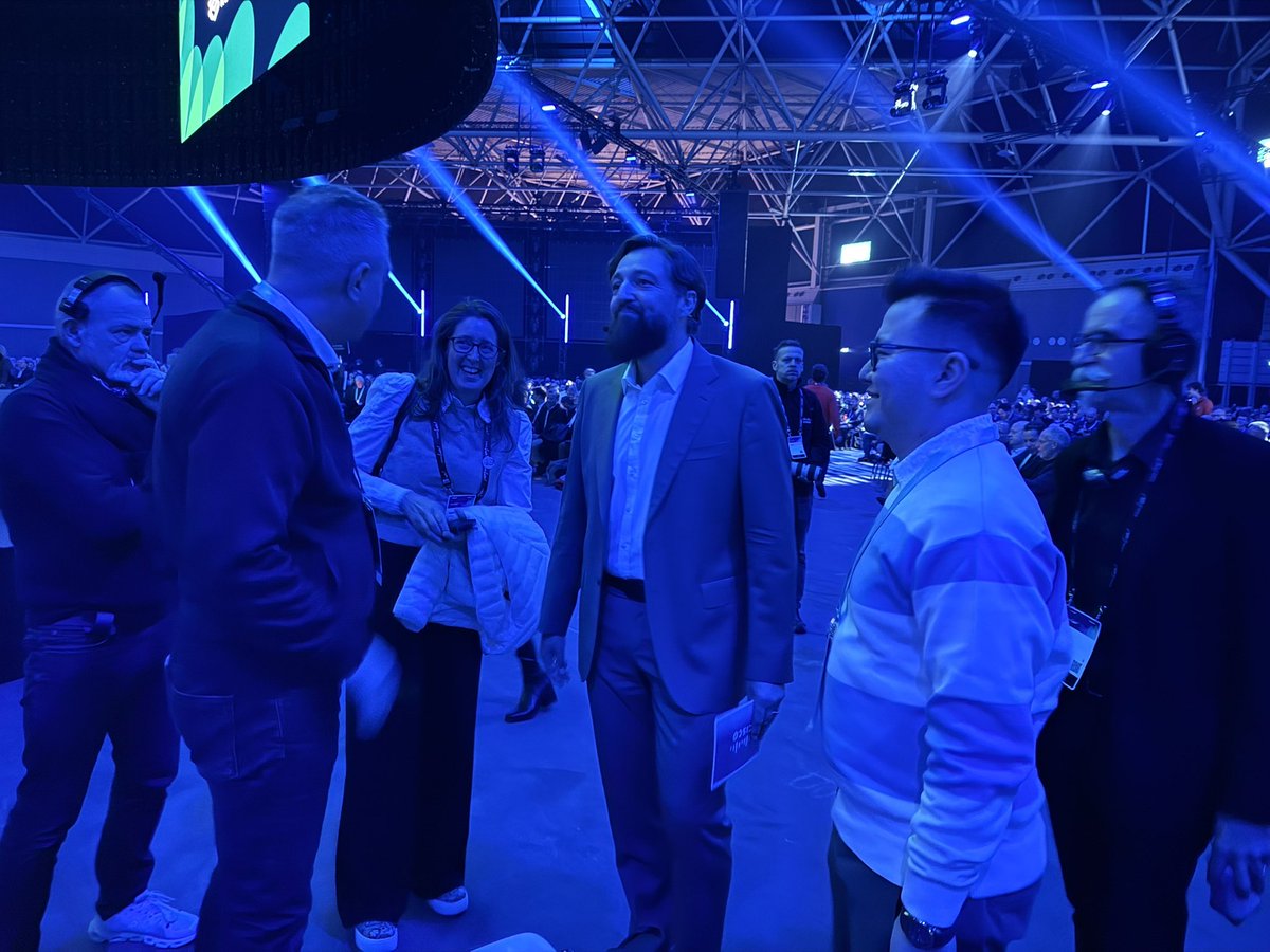 susie wee (@susiewee) on Twitter photo Oliver <a href="/Tuszik/">Oliver Tuszik</a> rocks the keynote opening of #CiscoLiveEMEA . But first he talks to the dedicated #CiscoCert #CCIE Oliver <a href="/Tuszik/">Oliver Tuszik</a> rocks the keynote opening of #CiscoLiveEMEA . But first he talks to the dedicated #CiscoCert #CCIE