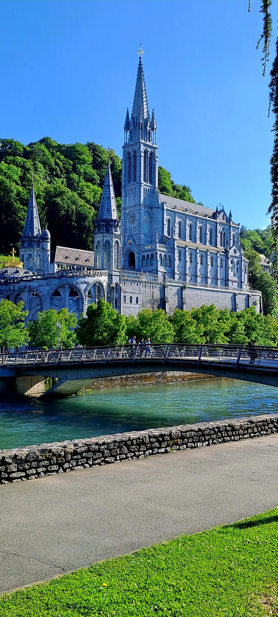 Last year in louders, Ave Maria.