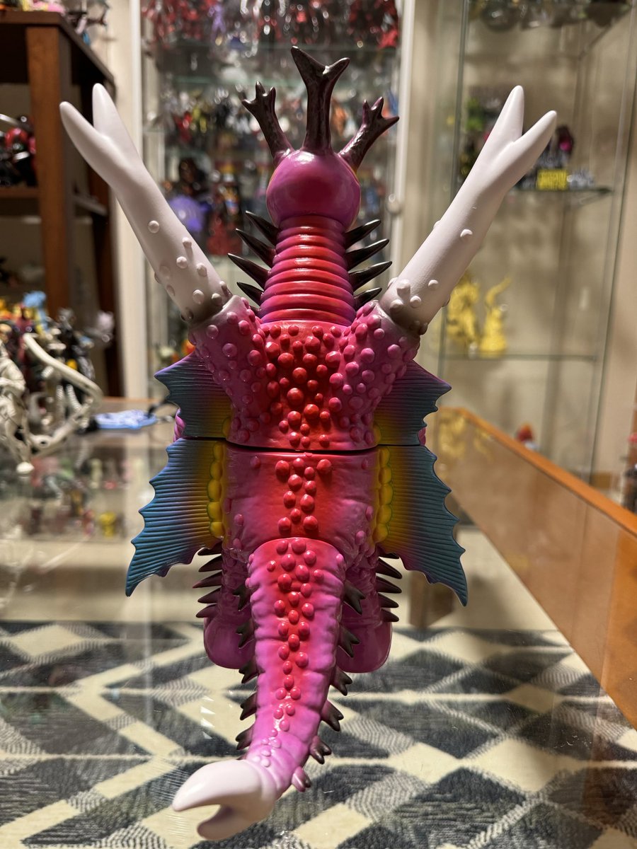assy_ultra's tweet photo. MATシリーズ　アリブンタ！

大好きな超獣の抽選当選！

細かい造形もカラフルな彩色も最高。

原作とは違い黒目あるけどこれはこれでカワイイか。

#medicomtoy #アリブンタ https://t.co/ZrUMOxoSF3