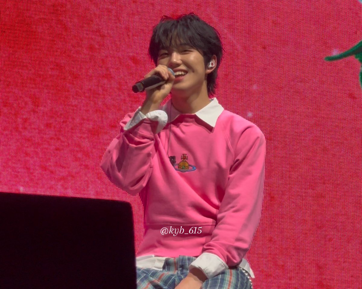 kyb_615's tweet photo. 250210
⭐︎ EVNNE HOT MESS SHOWCASE ⭐︎

#이븐 #EVNNE #박지후 #ParkJiHoo #ジフ
#パクジフ https://t.co/VOf18Dv6fS
