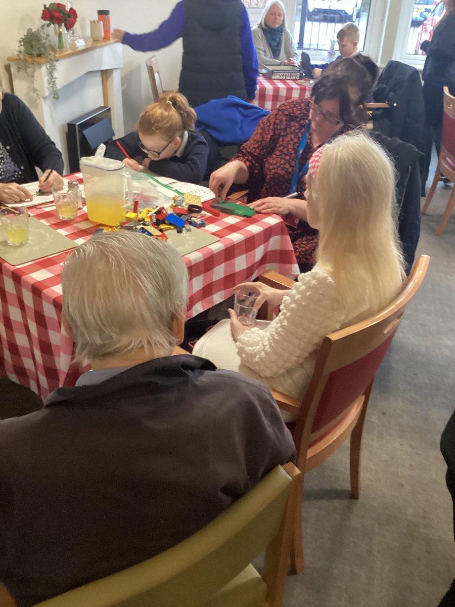STHELENSPACE's tweet image. 🌈KS2 children visited our local care home as part of our beyond the classroom curriculum 
An afternoon filled with fun &amp;amp; games 🎲✨