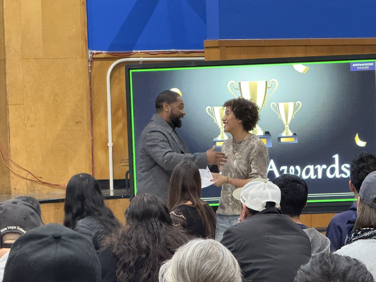 Aline H. Lee tweet media