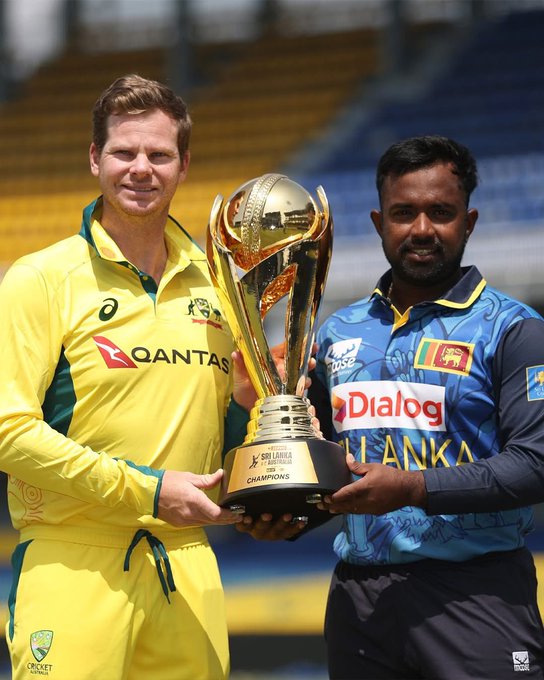 Changing fits the next little while 👕 It's ODI time! 📹 Credits: Twitter/AussiesArmy