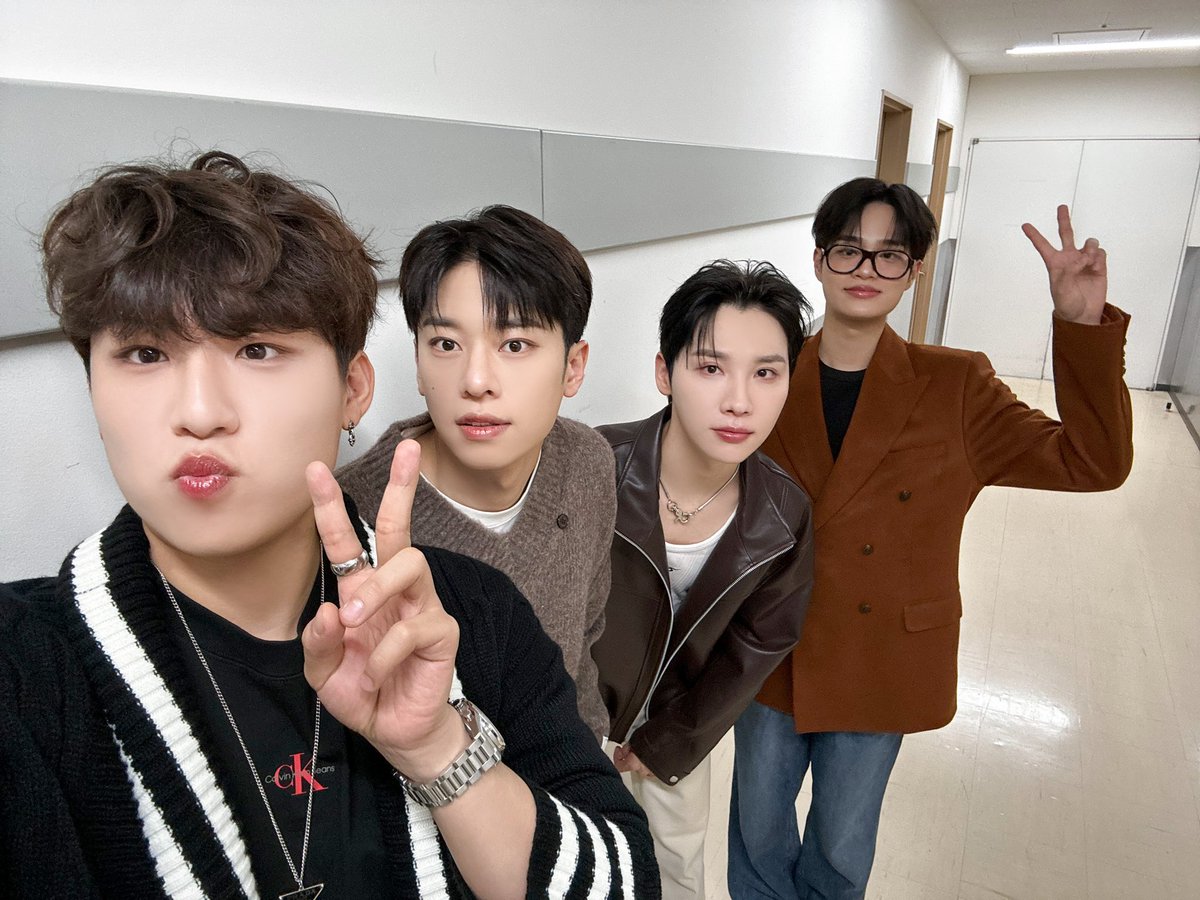 AB6IX's tweet photo. [📷]
250211 TOKYO EVENT
일본 ABNEW와 함께한 3일차 이벤트 완료 🫶
いつも大大大大好きです(＊’͜’ )ʕ𐭩🍫
また明日❣️

#AB6IX #에이비식스
#BORN_LIKE_THIS https://t.co/AxJxTLqnRM
