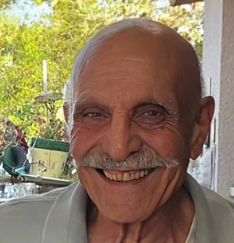 1️⃣ As a child, Shlomo Mantzur was thrown out of his home by Arabs, forced to flee Baghdad after surviving the Farhud pogrom. He settled in Israel.

At 86, Arabs dragged him from his home again—this time in Kibbutz Kissufim. But they didn’t exile him. They killed him. 🧵👇🏻