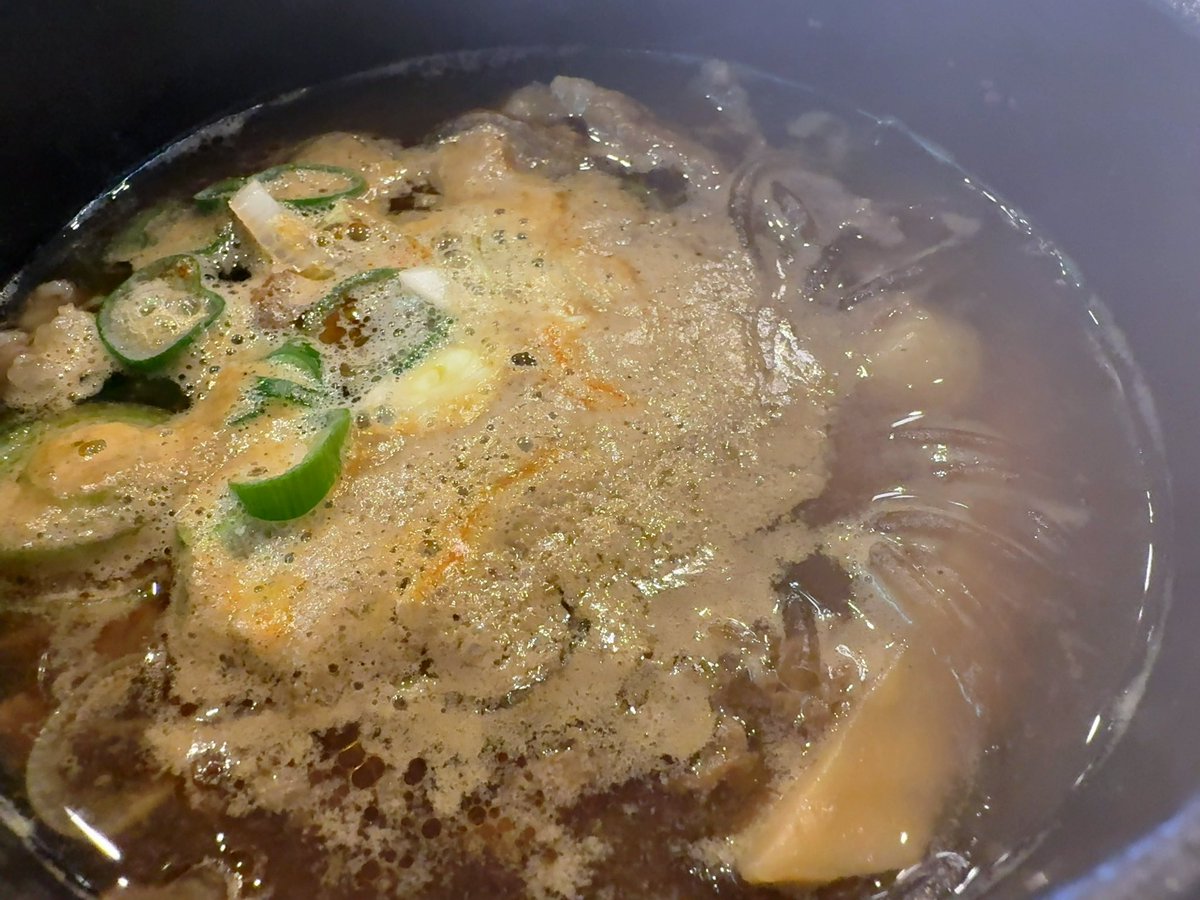 1neneko's tweet photo. ３日目は空港で適当にいただきました
空港は1人で気楽に食べられるから良いね https://t.co/dAC6BJmnYR