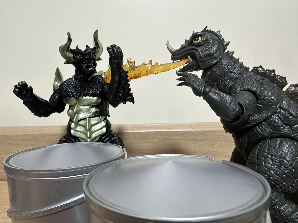 ヨンガリとプルガサリという、朝鮮半島代表怪獣がこうして可動