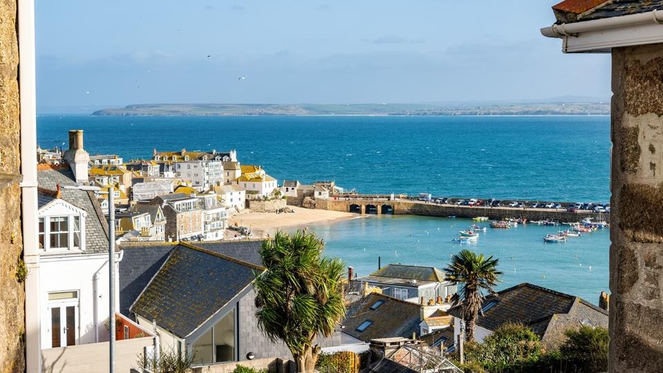 PL RT Win a £500 voucher to put towards a holiday cottage in Cornwall with <a href="/AspectsHolidays/">Aspects Holidays</a> #win #giveaway #competition #staycation #cornwall bit.ly/4gMkVBM