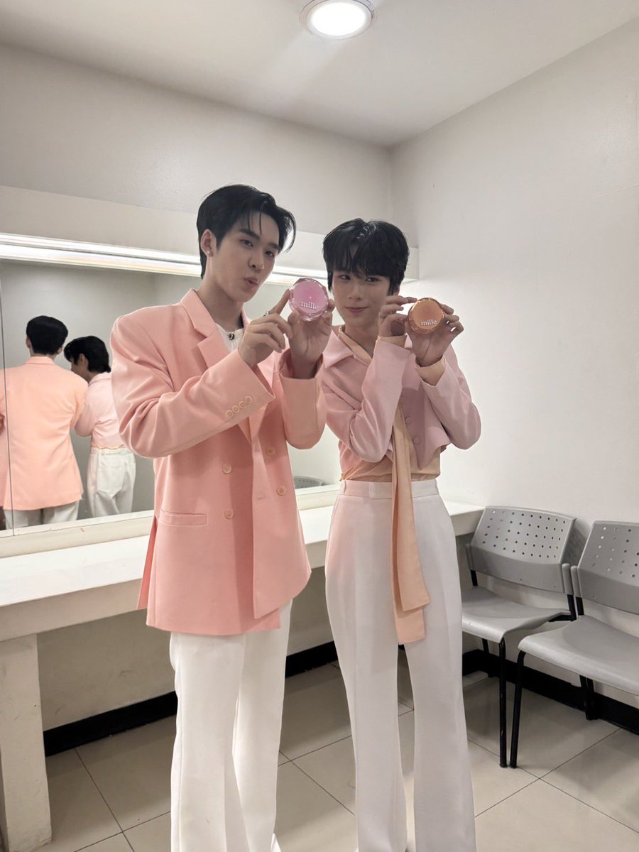 ใครมารอ #AuAuSave บ้างง 🙋🏻‍♀️✨✨

#มิลเล่งานผิวนิวเจน 🇰🇷
#MilleSkinofNewGen 🇰🇷
#Millebeaute 
#MilleSkinofNewGenxdmd 🇰🇷
#auautnp #savewrg #อู่อู๋เซฟ