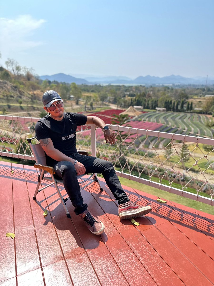 WatcharaEve's tweet photo. ชาร์จแบต  กลับมาทำงานต่อ❌   กลับมาไข้กิน✅ https://t.co/iL7rBZYHvH