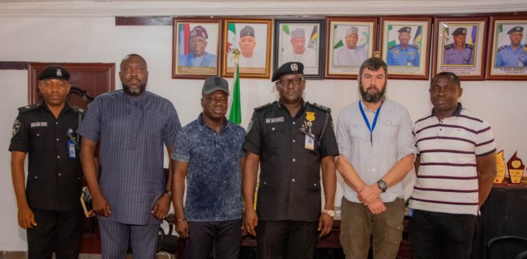 radionigeriahq's tweet image. The Nigeria Police Force &amp;amp; British Embassy have teamed up to enhance security in Kogi. CP Miller Dantawaye &amp;amp; UK’s Andrew Marshall met to discuss intelligence-led operations &amp;amp; anti-kidnapping strategies. #Security #Kogi
 radionigeria.gov.ng/2025/02/11/nig…